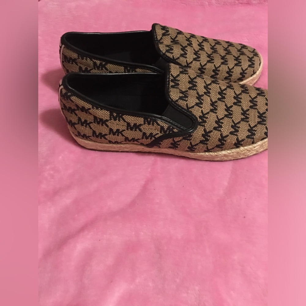 New Michael Kors womens logo Hastings slip on size 8.5